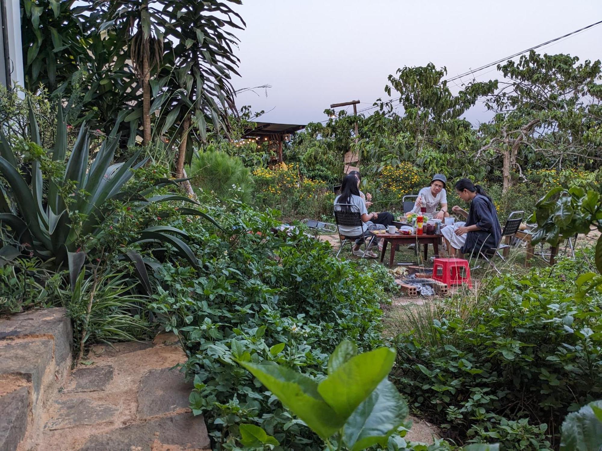 Appartamento Ivy Coffee Farm - Garden House Duc Trong Esterno foto
